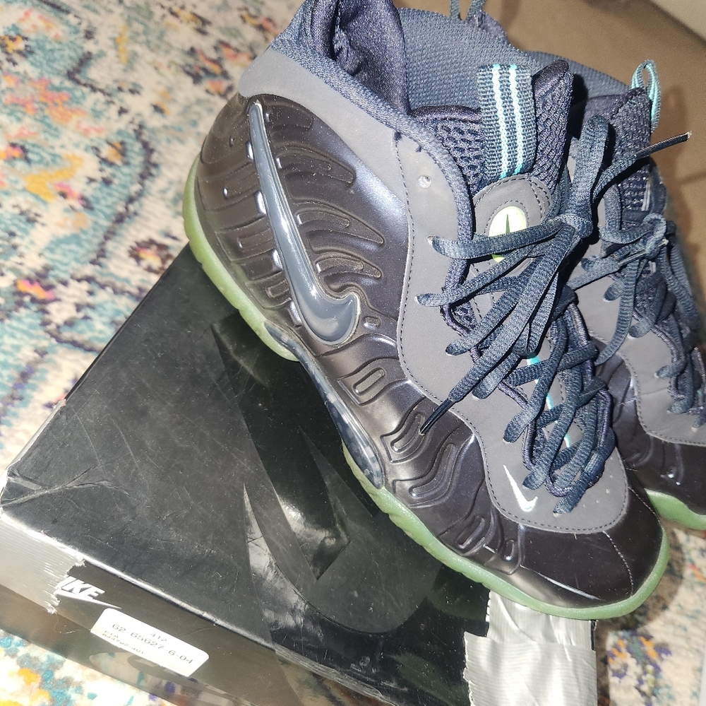 Nike Foamposites Size 7y